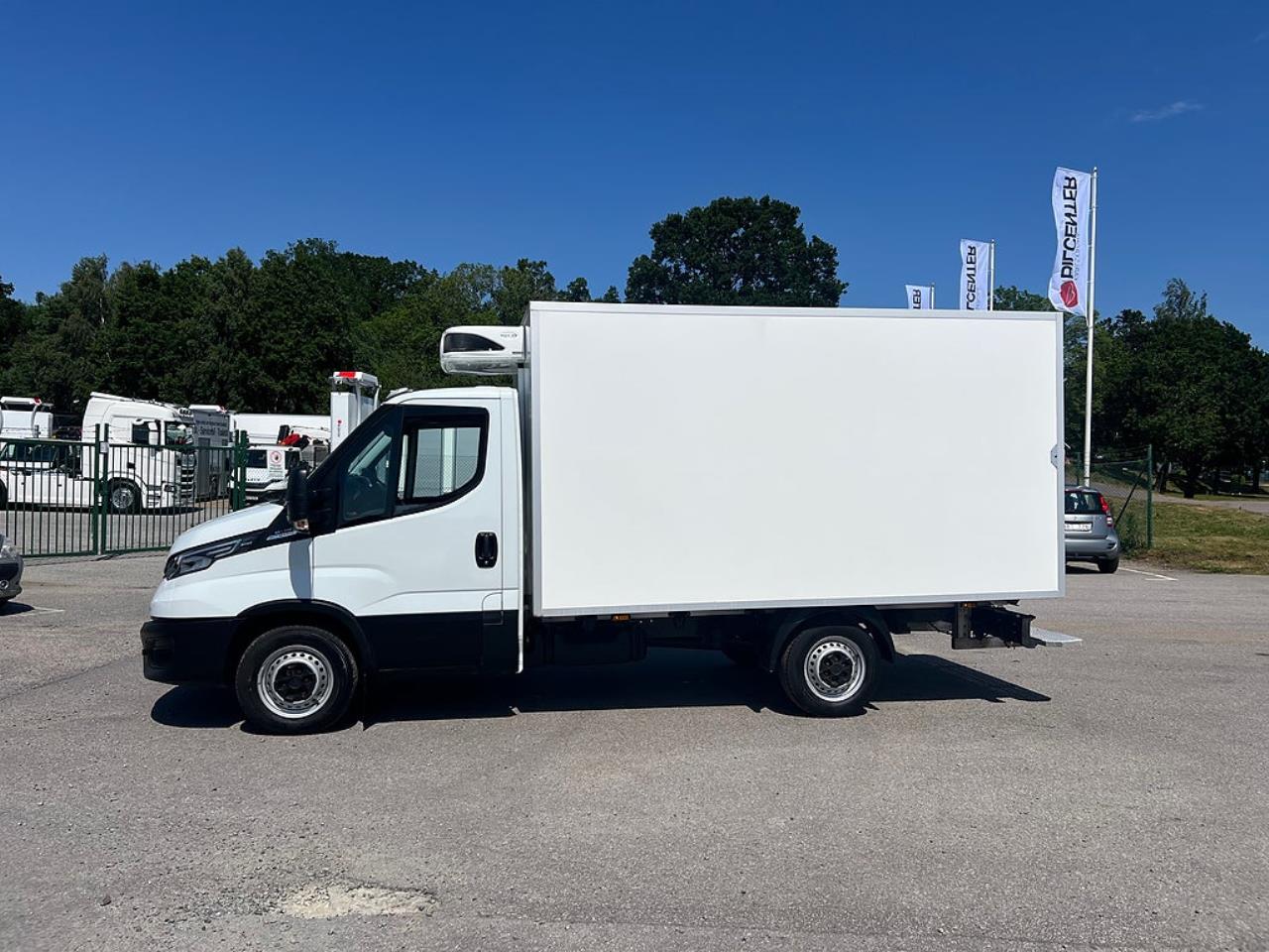 Iveco Daily 35S14 Skåpbil Kyl/Frysbil Dag/Nattkyla Euro 6 2021 - Övrigt