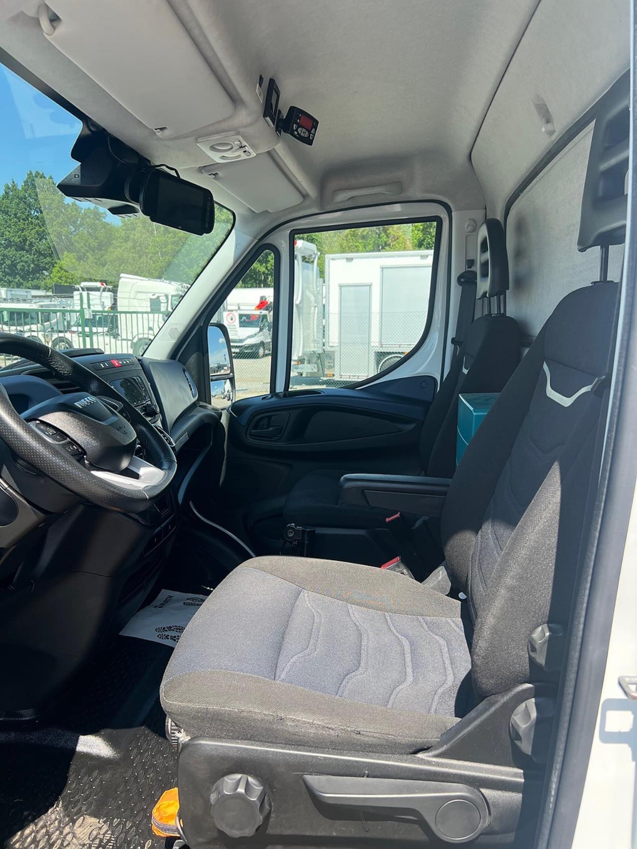 Iveco Daily 35S14 Skåpbil Kyl/Frysbil Dag/Nattkyla Euro 6 2021 - Övrigt