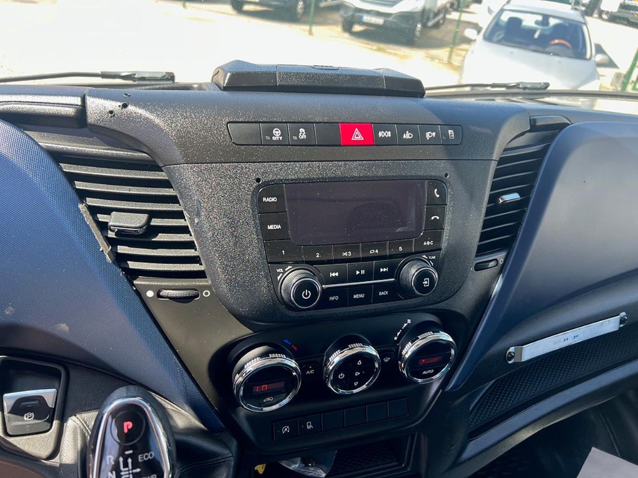 Iveco Daily 35S14 Skåpbil Kyl/Frysbil Dag/Nattkyla Euro 6 2021 - Övrigt