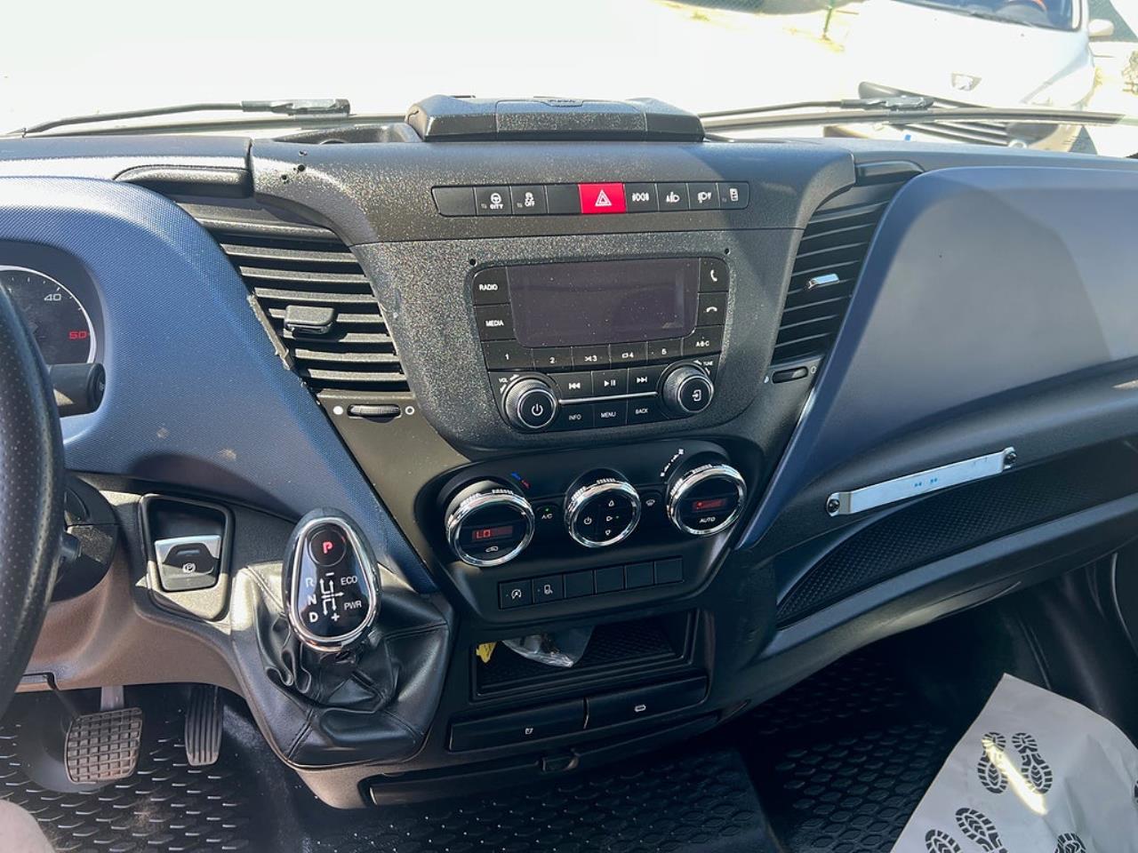 Iveco Daily 35S14 Skåpbil Kyl/Frysbil Dag/Nattkyla Euro 6 2021 - Övrigt