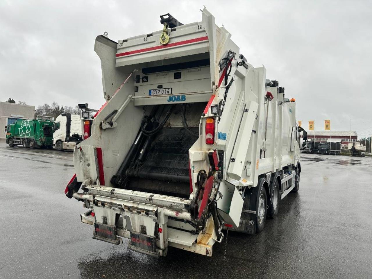 Volvo FM 330 Sopbil Molok med Kran 2023 - Kran