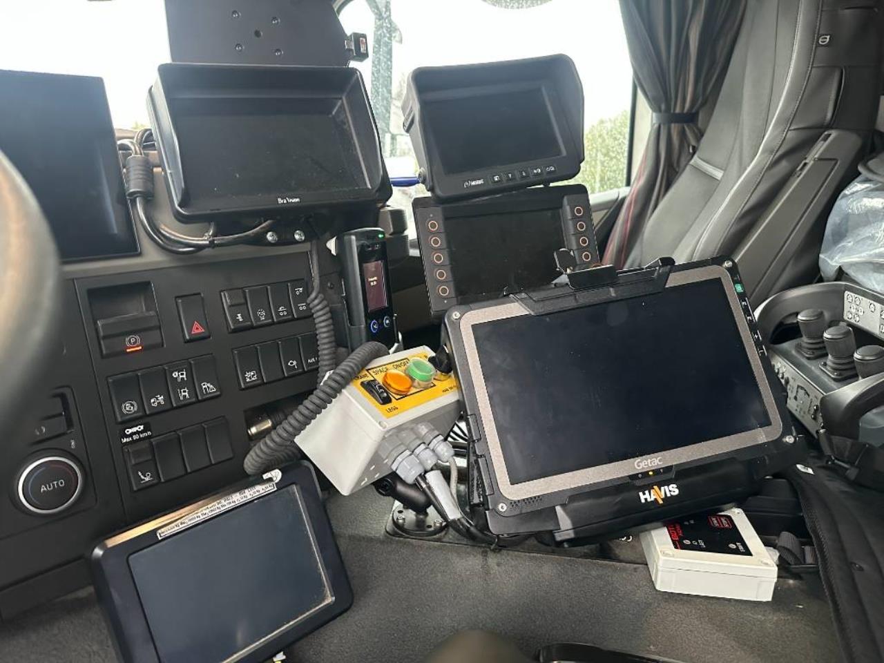 Volvo FM 330 Sopbil Molok med Kran 2023 - Kran