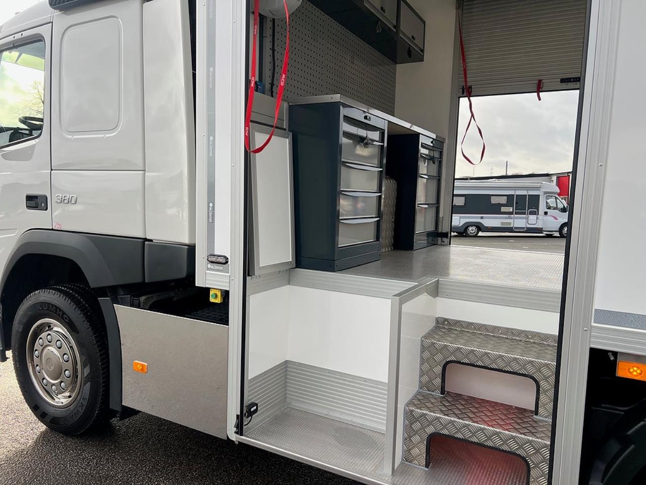 Volvo FM 380 4x2 TMA Bil med skåp, Berlex TMAX TMA Skydd 2019 - Skåp