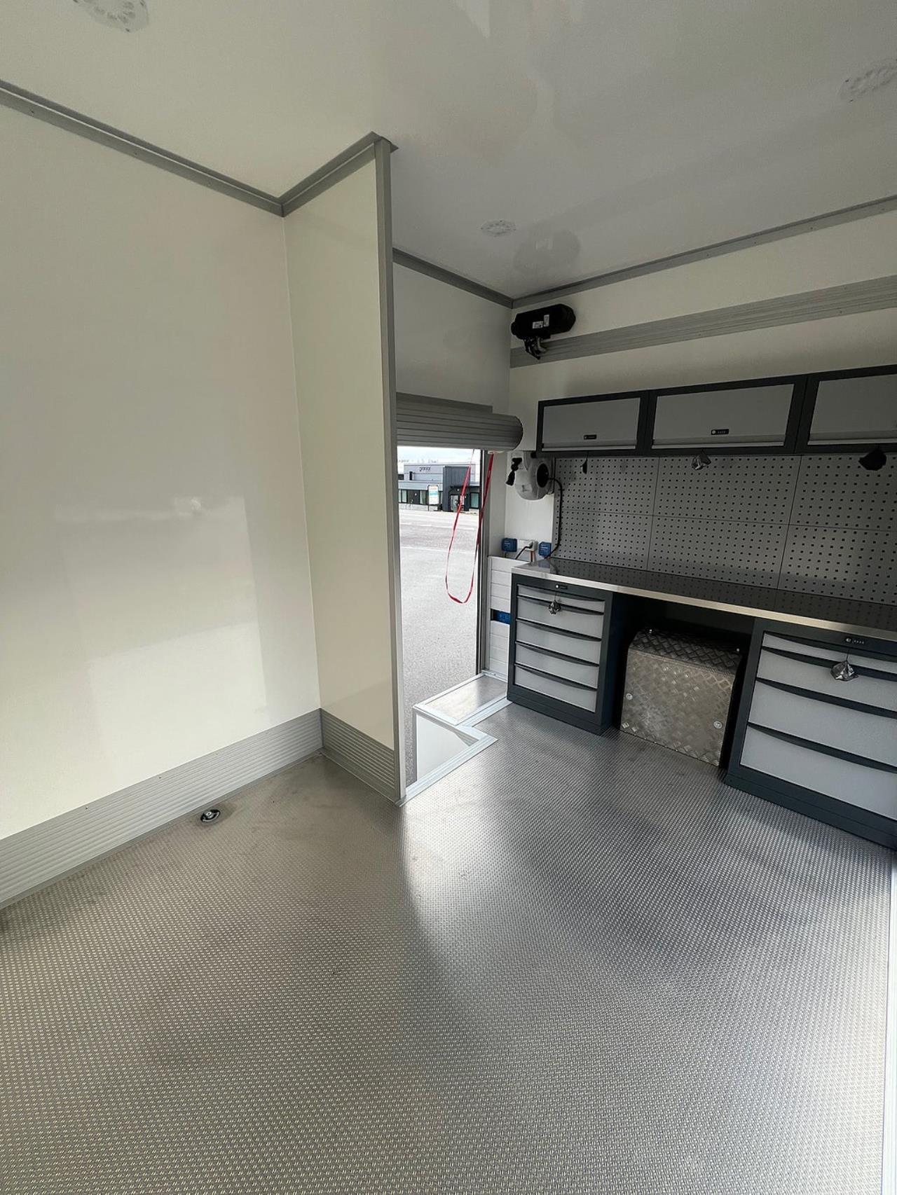 Volvo FM 380 4x2 TMA Bil med skåp, Berlex TMAX TMA Skydd 2019 - Skåp