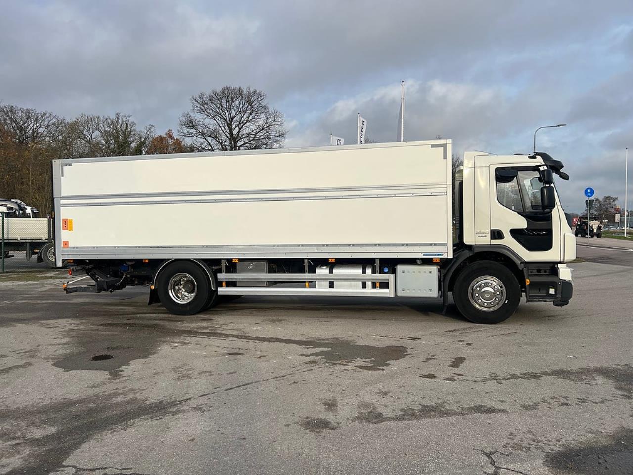 Volvo FE 280 4x2 Skåpbil Höj/Sänkbart tak, Euro 6 2018 - Skåp