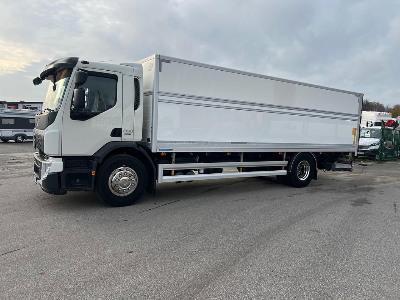 Volvo FE 280 4x2 Skåpbil Höj/Sänkbart tak, Euro 6 2018 - Skåp