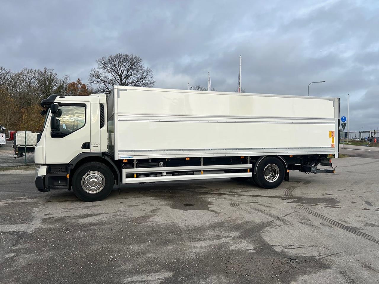 Volvo FE 280 4x2 Skåpbil Höj/Sänkbart tak, Euro 6 2018 - Skåp