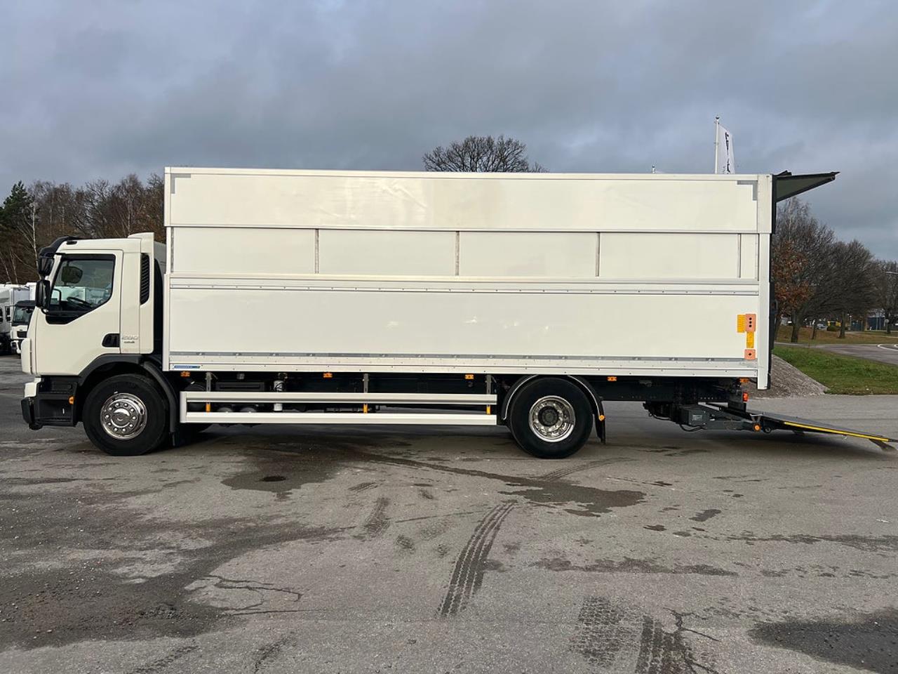 Volvo FE 280 4x2 Skåpbil Höj/Sänkbart tak, Euro 6 2018 - Skåp