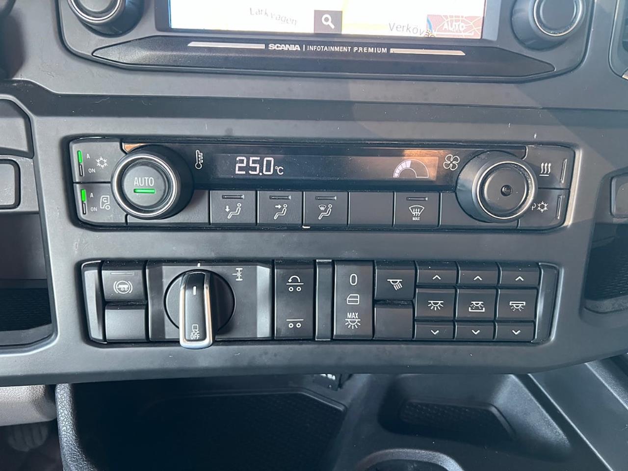 Scania S650 V8 6x2*4 Joab Lastväxlare Euro 6 2018 - Krok/Lastväxlare