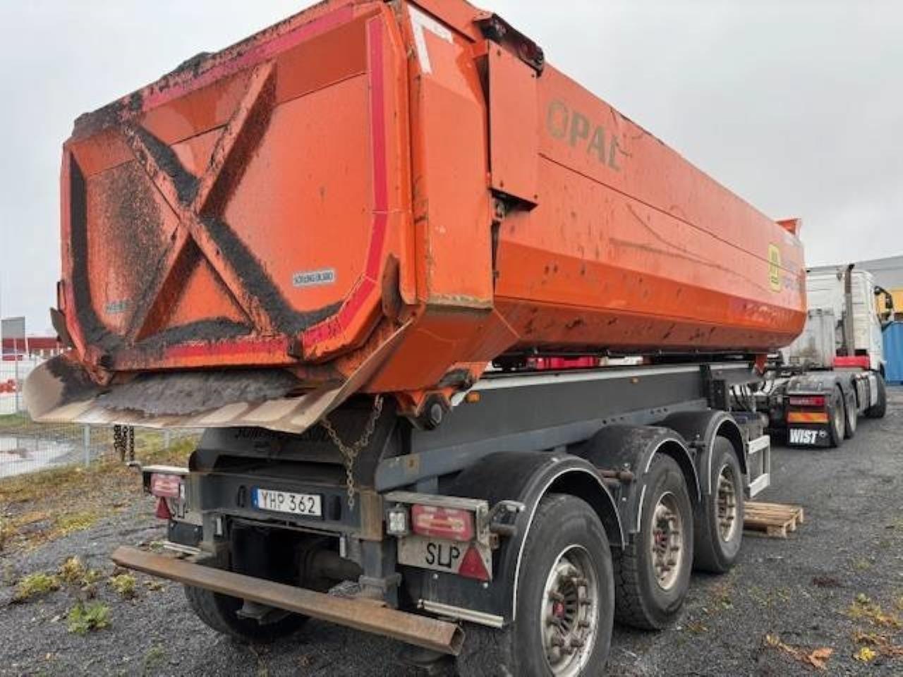 Volvo Tipptrailerekipage 2017 - Dragbil