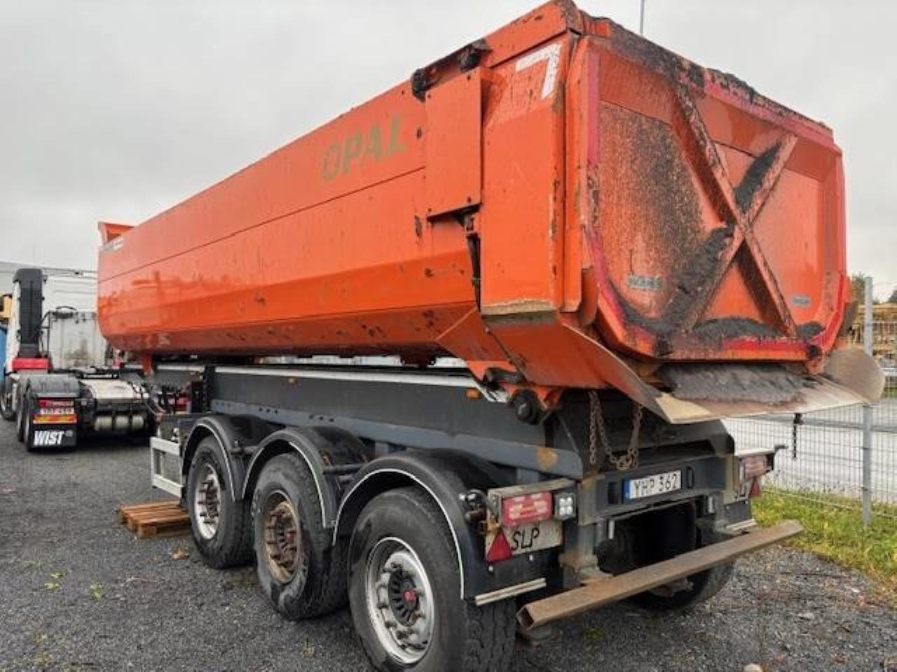 Volvo Tipptrailerekipage 2017 - Dragbil