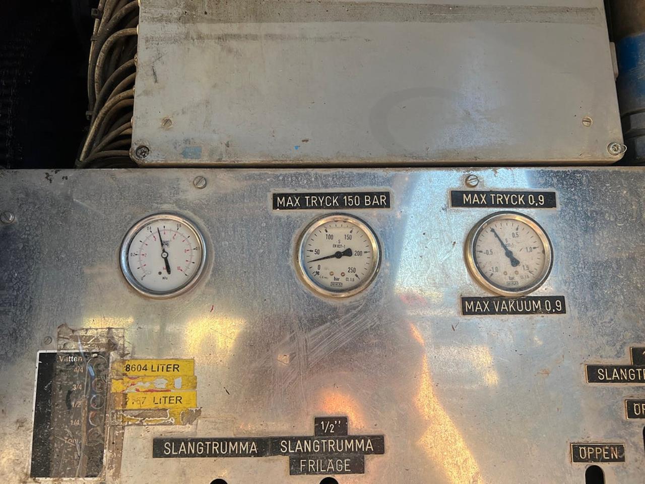 Volvo FM13 460 6x2*4 Spolbil / Slambil / Sugbil 2011 - Övrigt