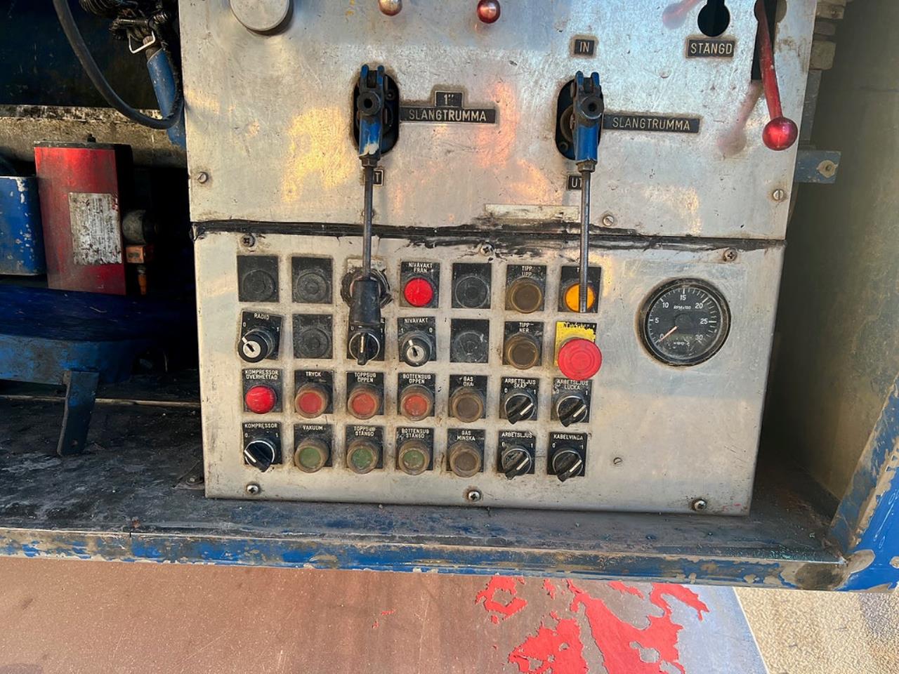 Volvo FM13 460 6x2*4 Spolbil / Slambil / Sugbil 2011 - Övrigt