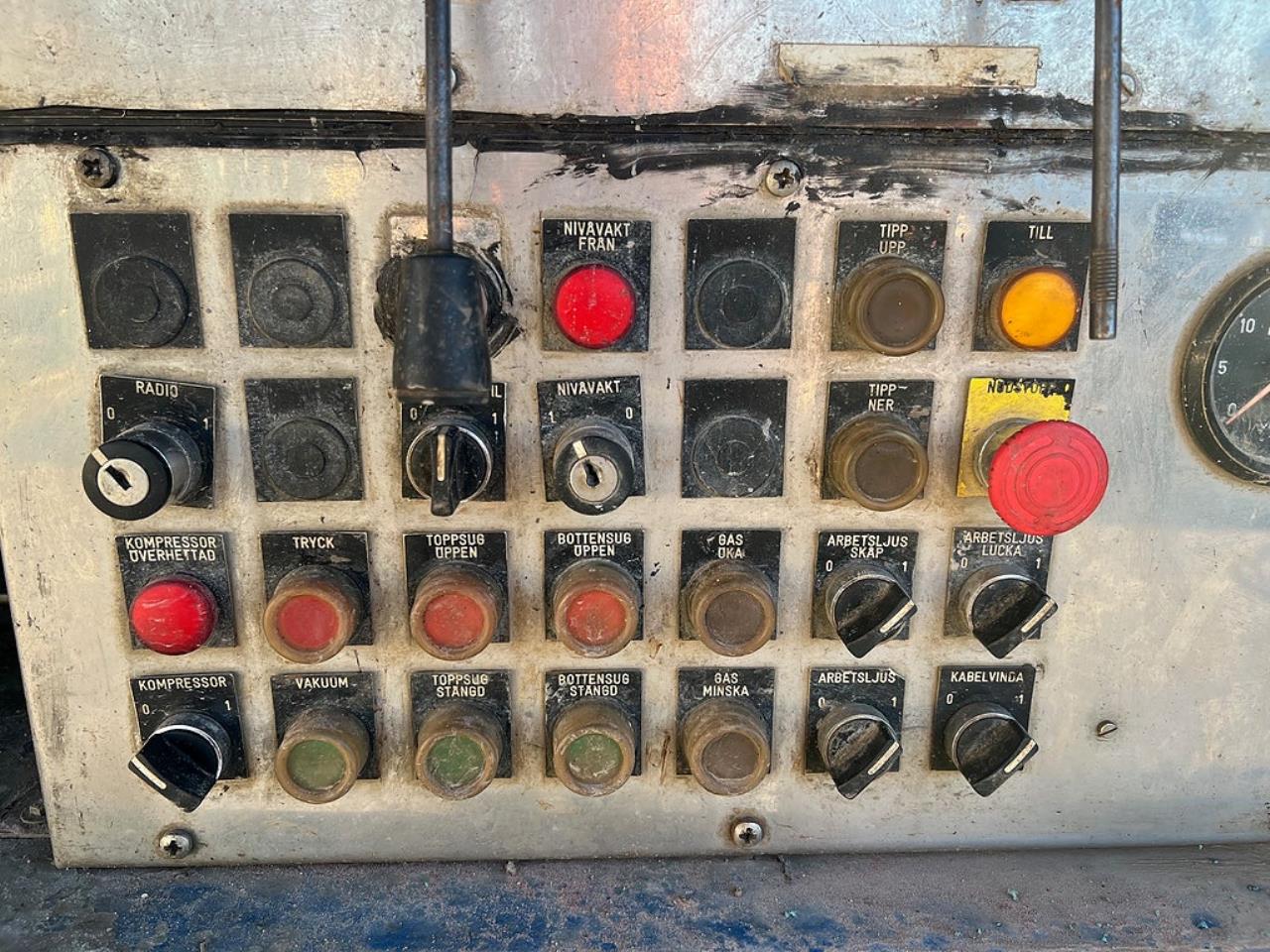 Volvo FM13 460 6x2*4 Spolbil / Slambil / Sugbil 2011 - Övrigt