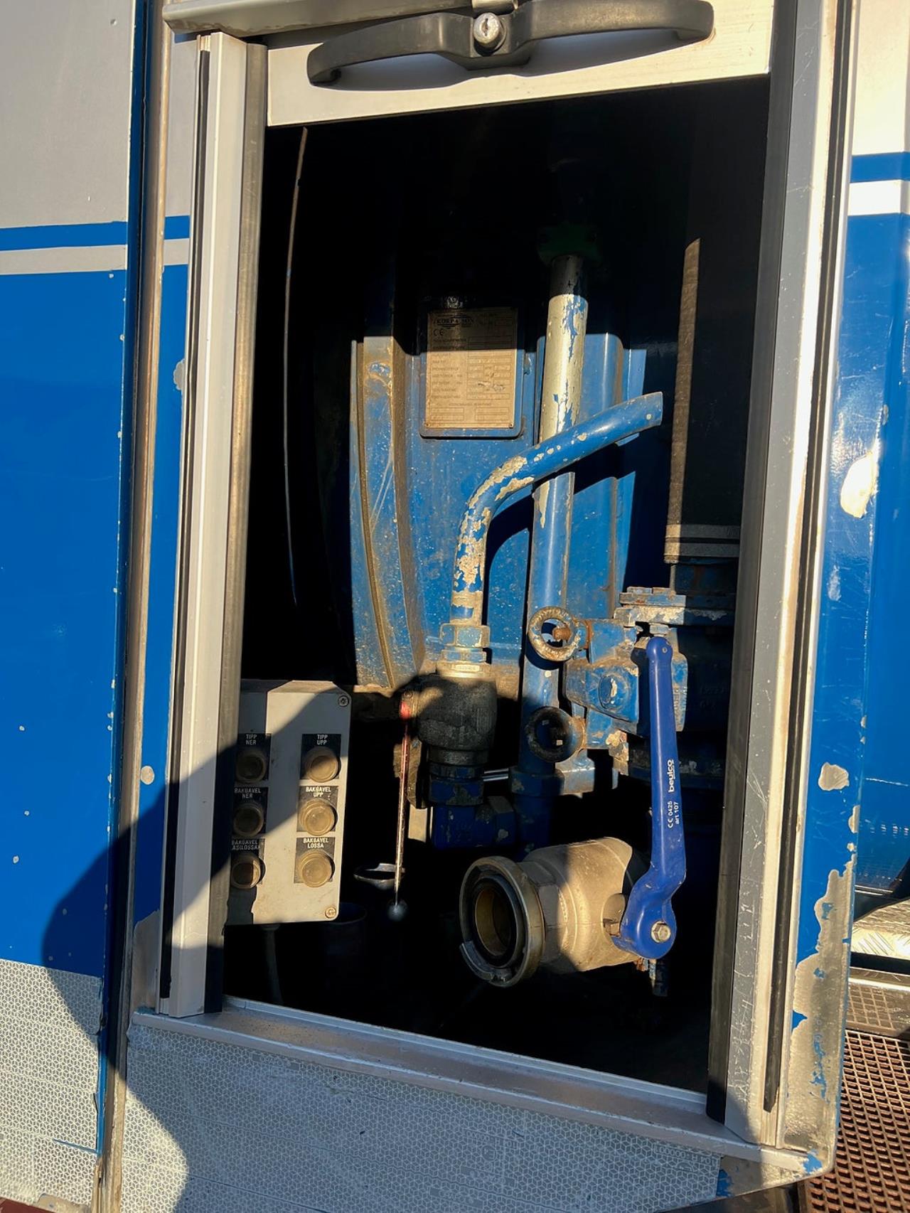 Volvo FM13 460 6x2*4 Spolbil / Slambil / Sugbil 2011 - Övrigt