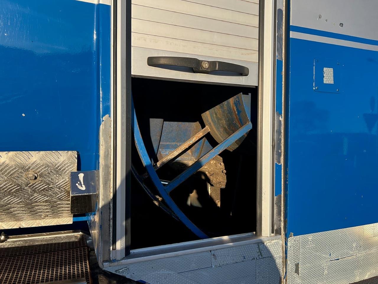 Volvo FM13 460 6x2*4 Spolbil / Slambil / Sugbil 2011 - Övrigt