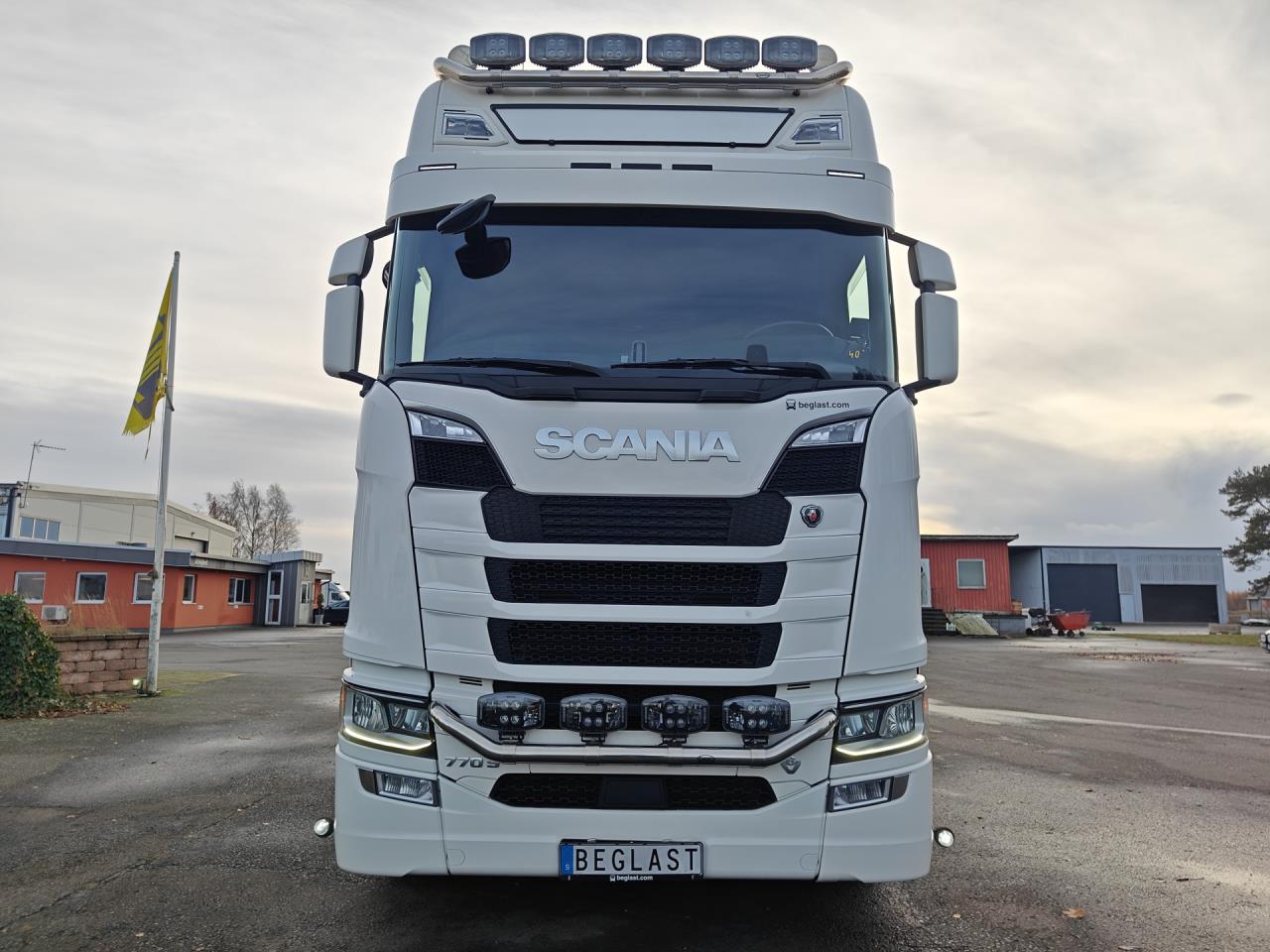 SCANIA S770 2022 - Krok/Lastväxlare