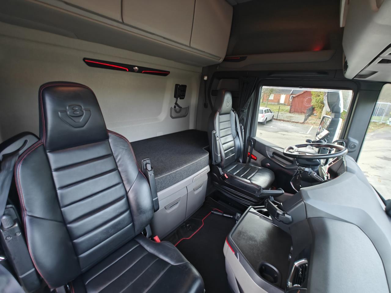 SCANIA S770 2022 - Krok/Lastväxlare