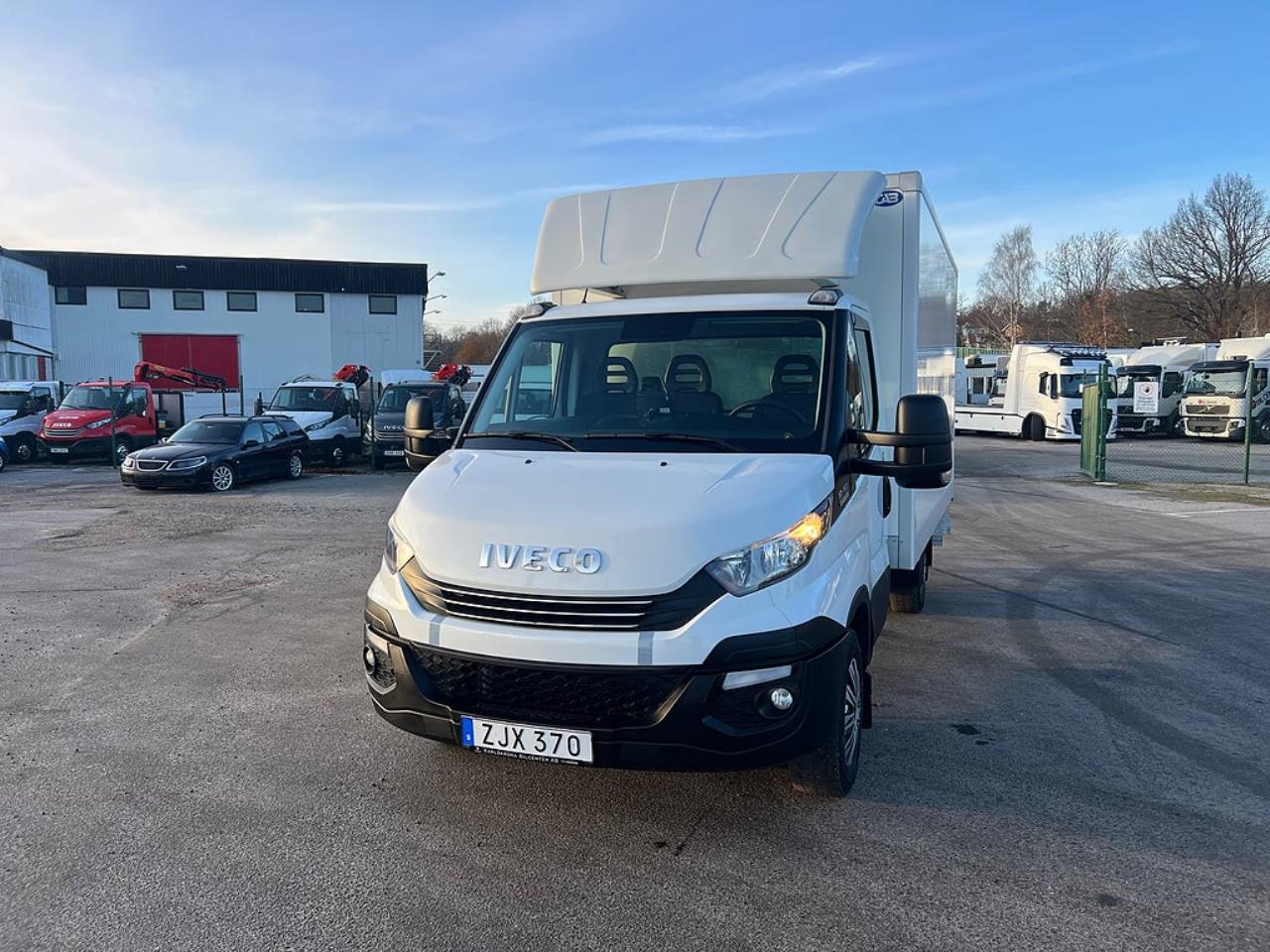 Iveco Daily 35S14 Skåpbil med Z-Lift, Hi-Matic Euro 6 2018 - Övrigt