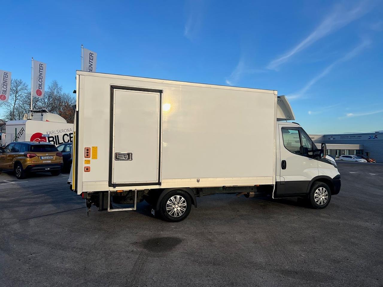 Iveco Daily 35S14 Skåpbil med Z-Lift, Hi-Matic Euro 6 2018 - Övrigt