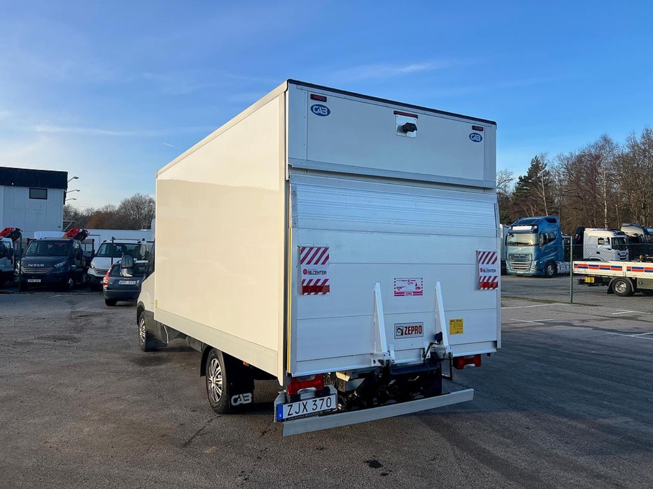 Iveco Daily 35S14 Skåpbil med Z-Lift, Hi-Matic Euro 6 2018 - Övrigt