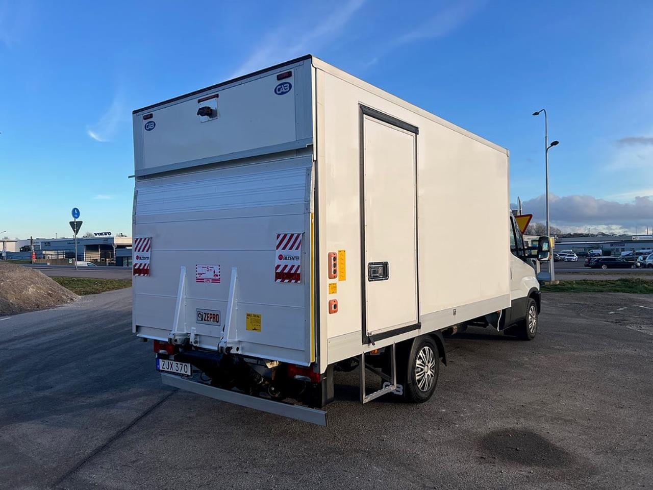 Iveco Daily 35S14 Skåpbil med Z-Lift, Hi-Matic Euro 6 2018 - Övrigt