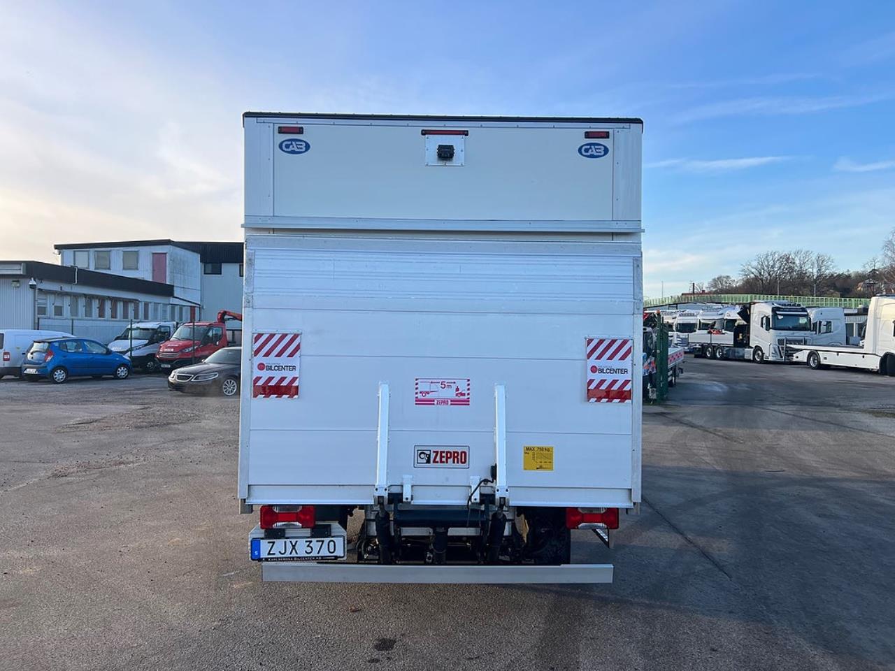 Iveco Daily 35S14 Skåpbil med Z-Lift, Hi-Matic Euro 6 2018 - Övrigt