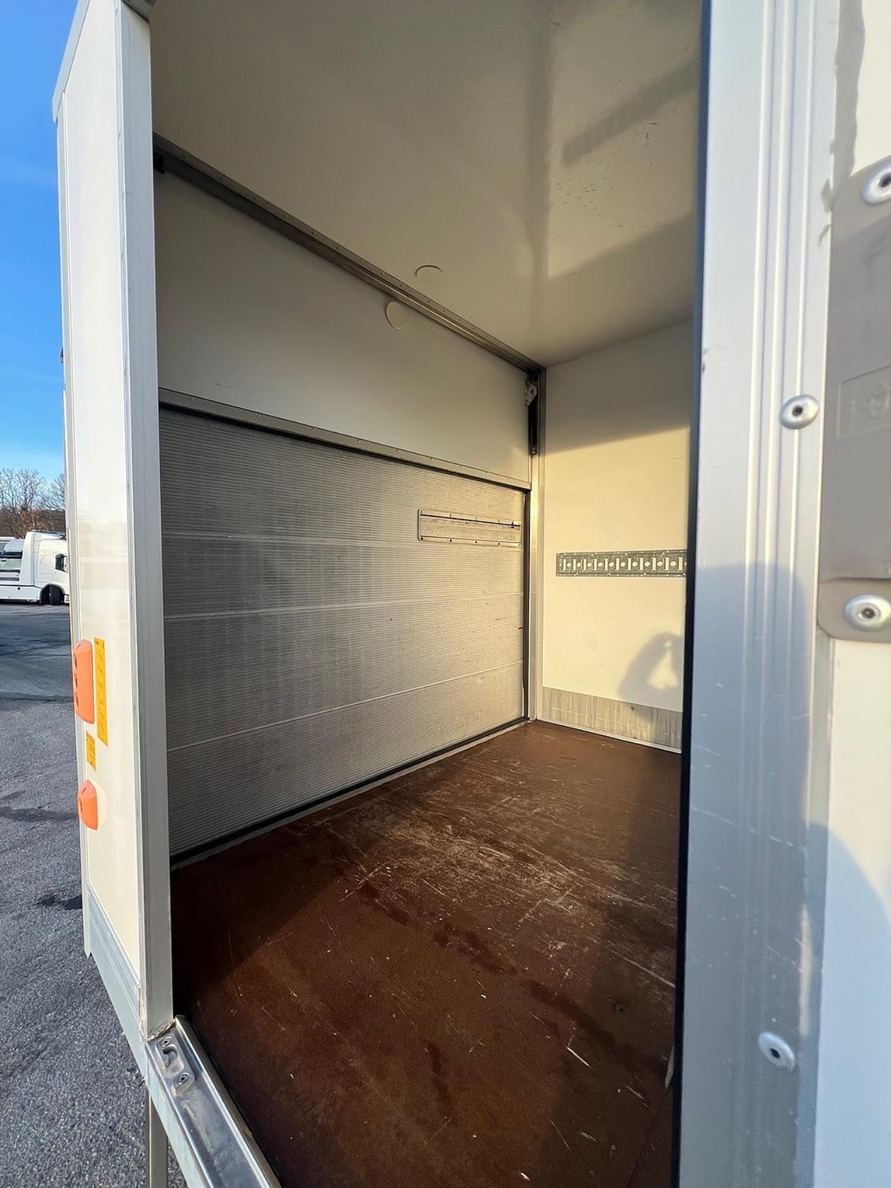 Iveco Daily 35S14 Skåpbil med Z-Lift, Hi-Matic Euro 6 2018 - Övrigt