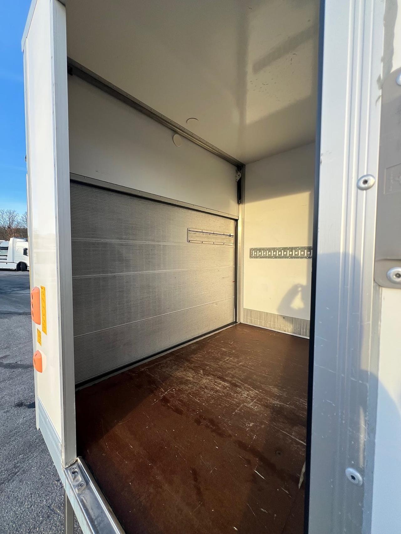 Iveco Daily 35S14 Skåpbil med Z-Lift, Hi-Matic Euro 6 2018 - Övrigt