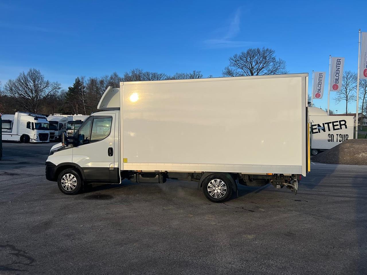 Iveco Daily 35S14 Skåpbil med Z-Lift, Hi-Matic Euro 6 2018 - Övrigt