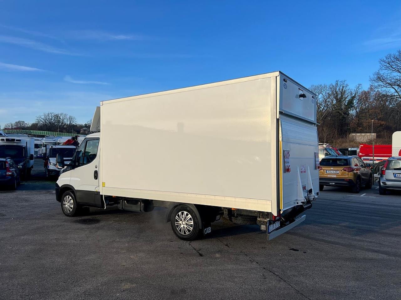 Iveco Daily 35S14 Skåpbil med Z-Lift, Hi-Matic Euro 6 2018 - Övrigt