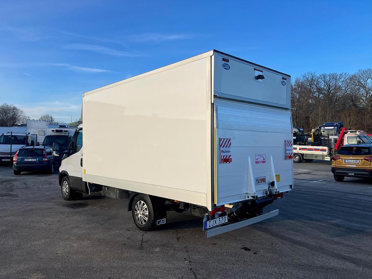 Iveco Daily 35S14 Skåpbil med Z-Lift, Hi-Matic Euro 6 2018 - Övrigt