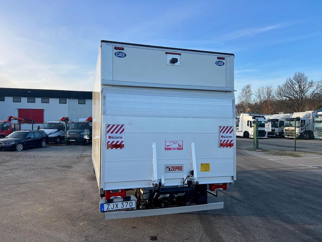 Iveco Daily 35S14 Skåpbil med Z-Lift, Hi-Matic Euro 6 2018 - Övrigt