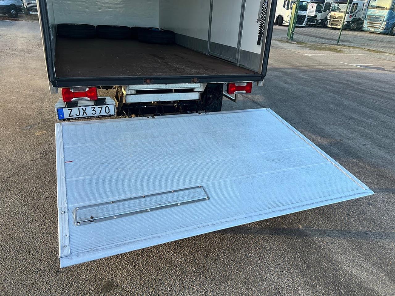 Iveco Daily 35S14 Skåpbil med Z-Lift, Hi-Matic Euro 6 2018 - Övrigt