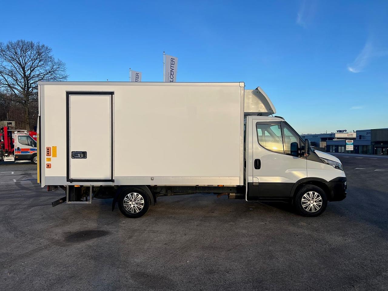 Iveco Daily 35S14 Skåpbil med Z-Lift, Hi-Matic Euro 6 2018 - Övrigt