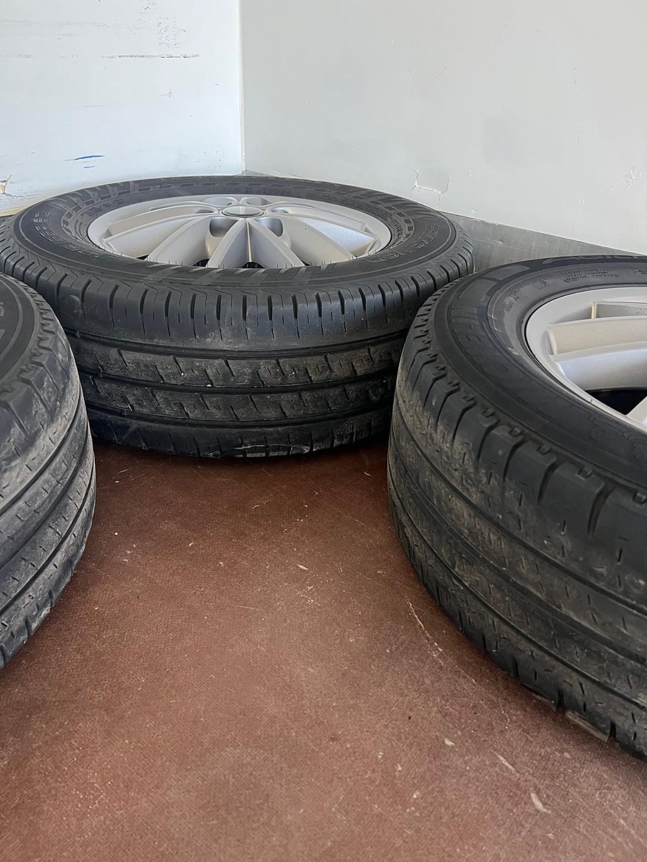 Iveco Daily 35S14 Skåpbil med Z-Lift, Hi-Matic Euro 6 2018 - Övrigt