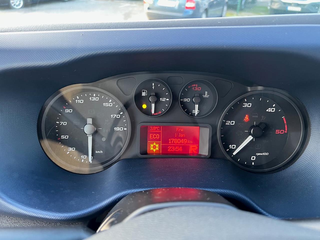 Iveco Daily 35S14 Skåpbil med Z-Lift, Hi-Matic Euro 6 2018 - Övrigt