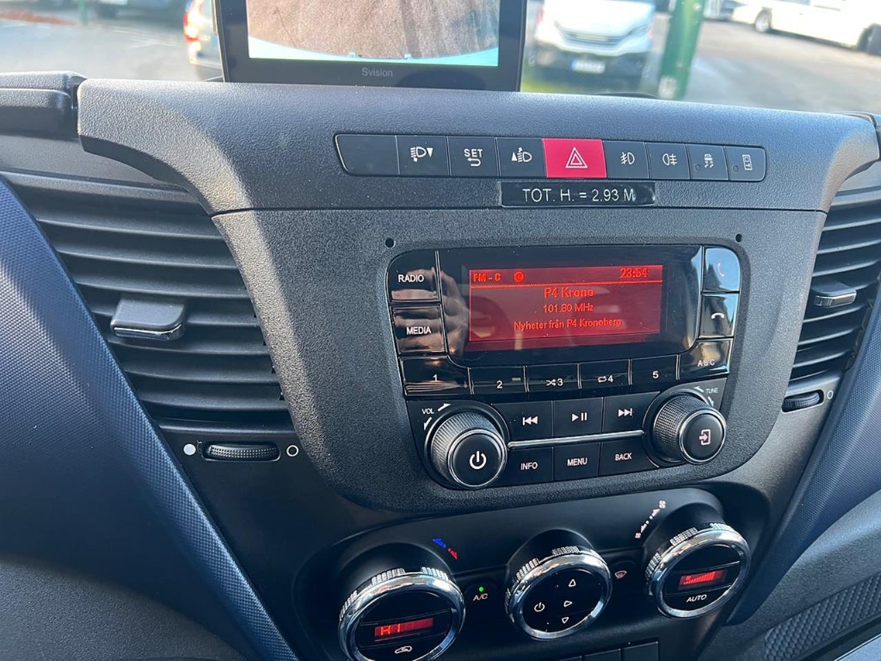 Iveco Daily 35S14 Skåpbil med Z-Lift, Hi-Matic Euro 6 2018 - Övrigt