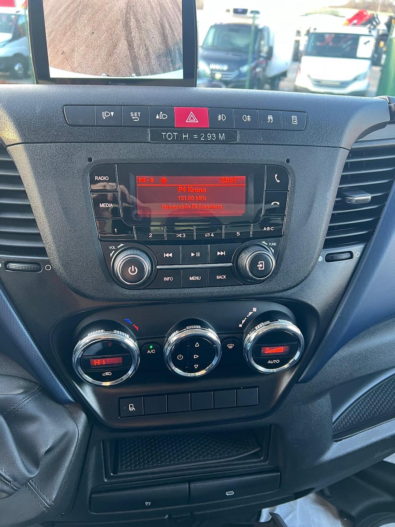 Iveco Daily 35S14 Skåpbil med Z-Lift, Hi-Matic Euro 6 2018 - Övrigt