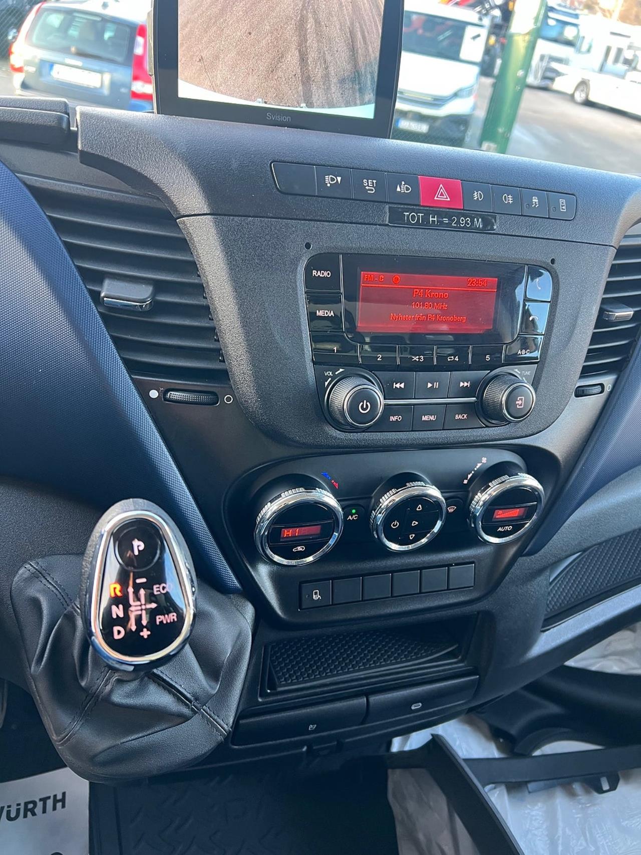 Iveco Daily 35S14 Skåpbil med Z-Lift, Hi-Matic Euro 6 2018 - Övrigt