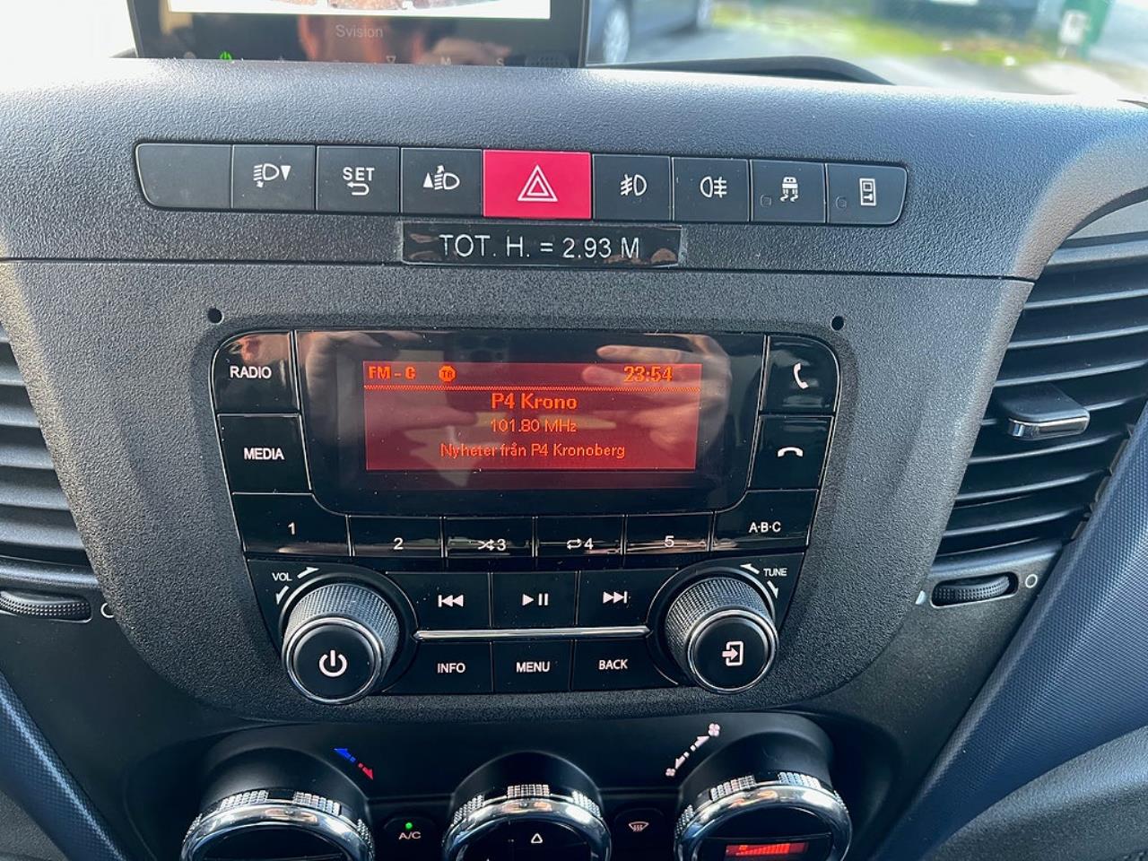 Iveco Daily 35S14 Skåpbil med Z-Lift, Hi-Matic Euro 6 2018 - Övrigt