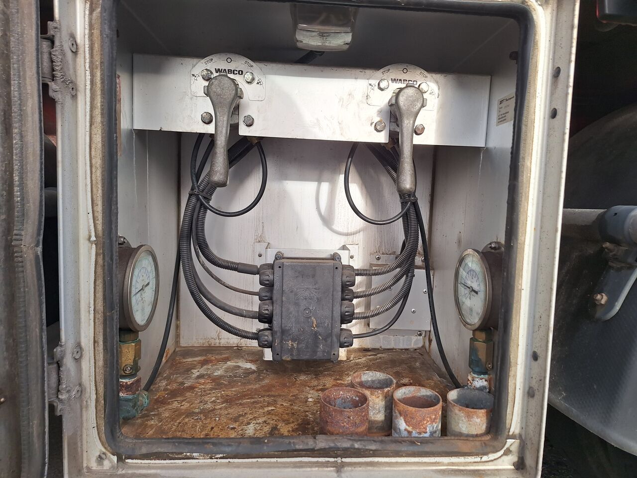 Limetec 4-axl Skåpsläp 2013 - Skåp