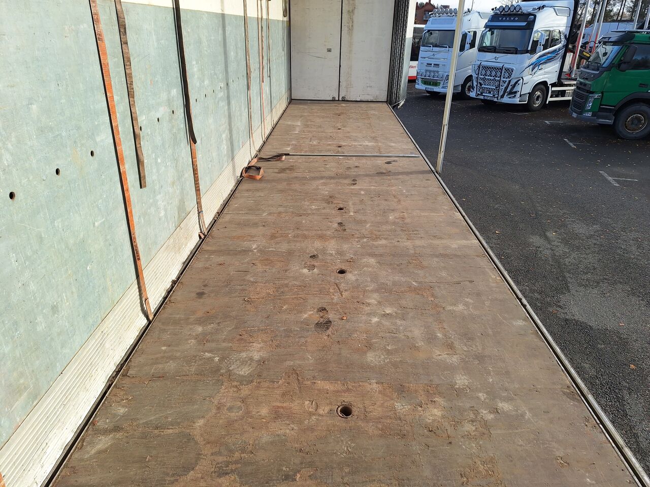 Limetec 4-axl Skåpsläp 2013 - Skåp