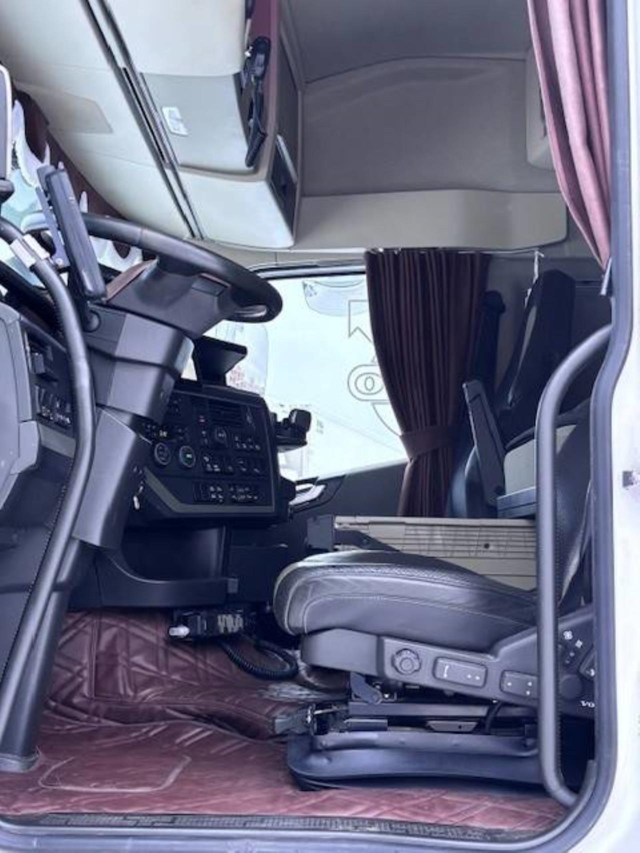 Volvo FH540 8x4 Lastväxlare/Snabblås 2021 - Krok/Lastväxlare