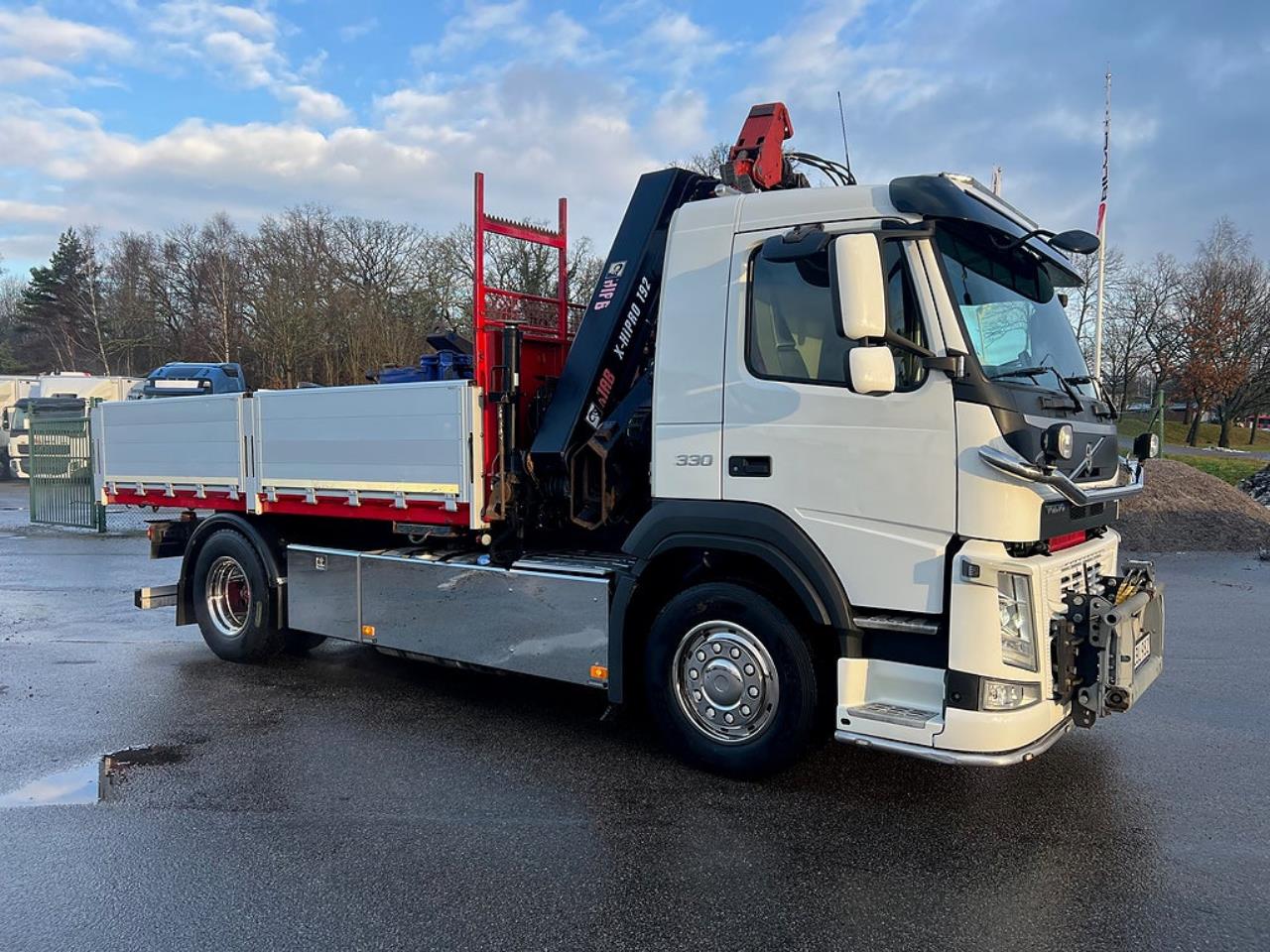 Volvo FM 330 4x2 Tipp & Kranbil, Plogutr, Kommunbil, Euro 6 2016 - Kran