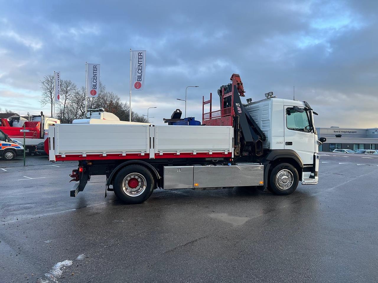 Volvo FM 330 4x2 Tipp & Kranbil, Plogutr, Kommunbil, Euro 6 2016 - Kran