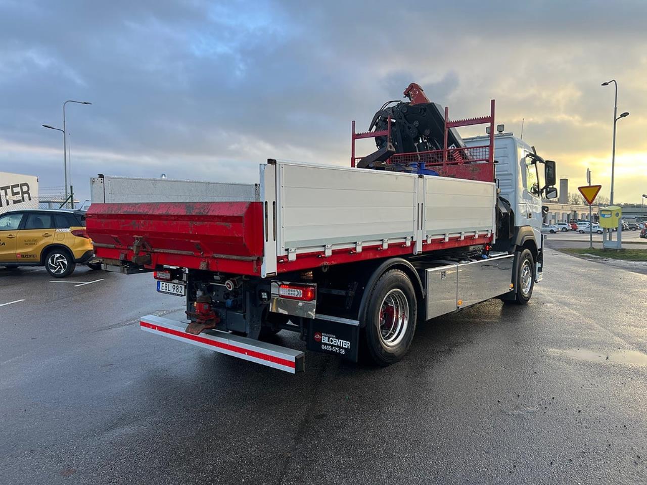 Volvo FM 330 4x2 Tipp & Kranbil, Plogutr, Kommunbil, Euro 6 2016 - Kran