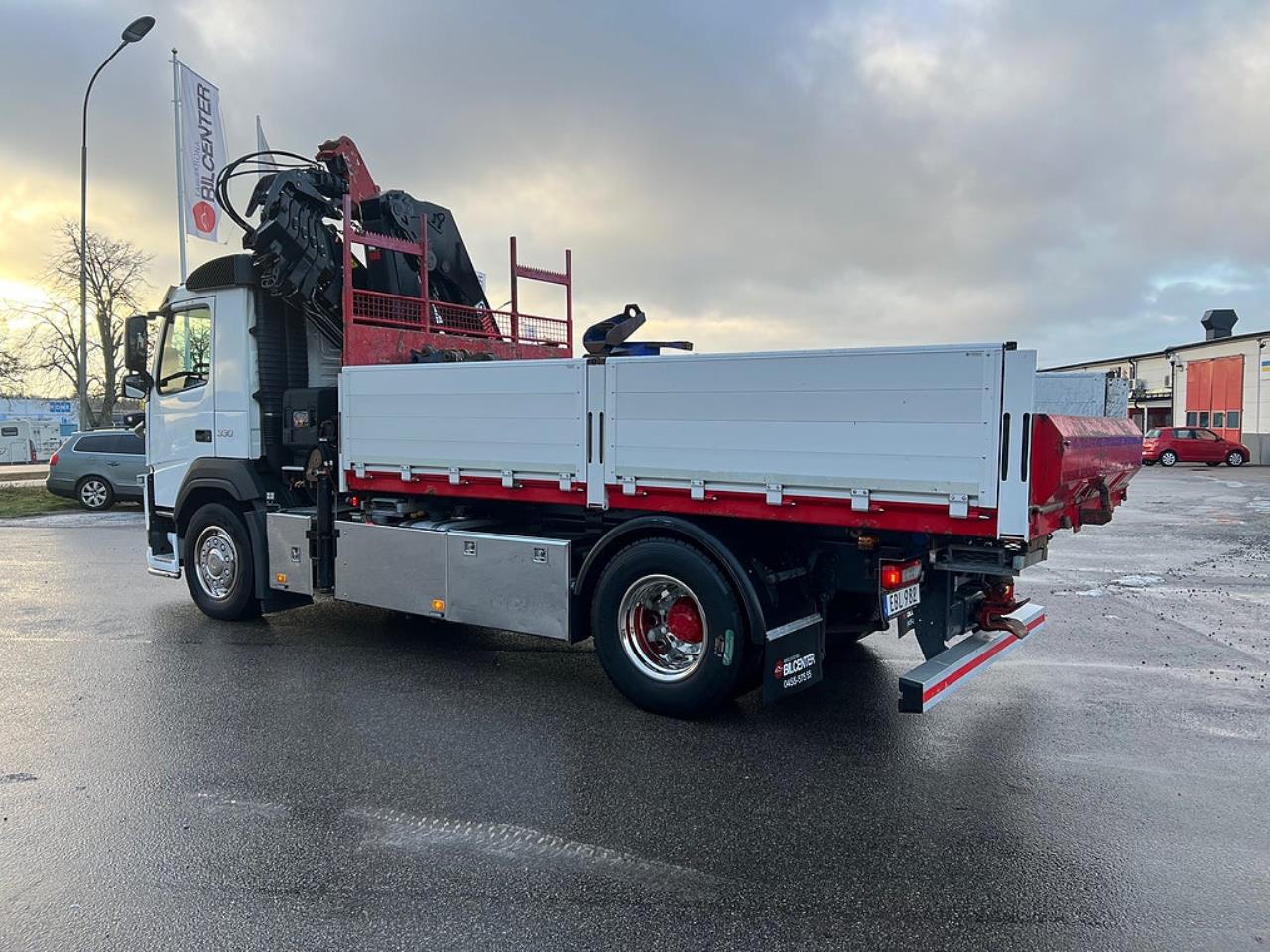 Volvo FM 330 4x2 Tipp & Kranbil, Plogutr, Kommunbil, Euro 6 2016 - Kran