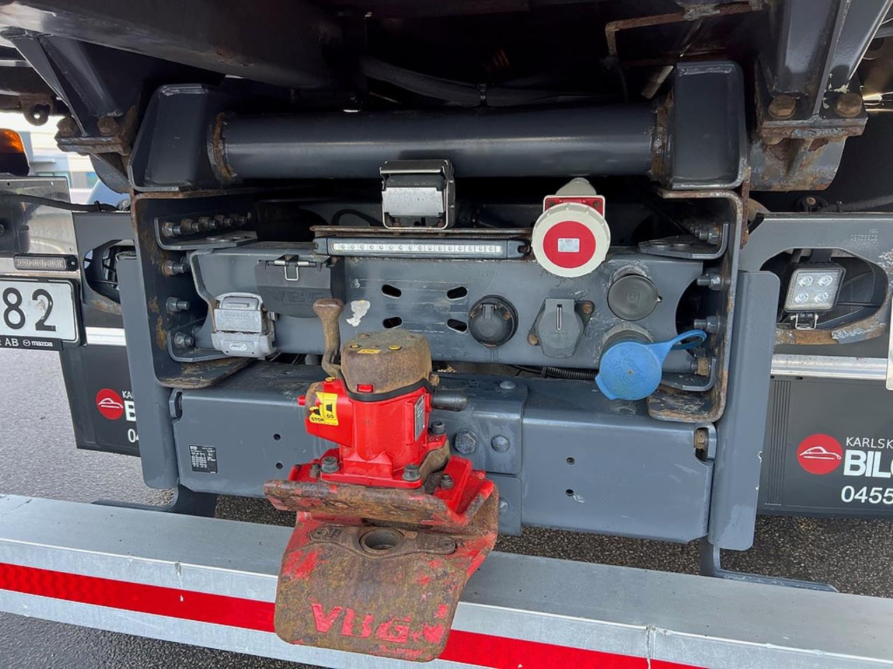 Volvo FM 330 4x2 Tipp & Kranbil, Plogutr, Kommunbil, Euro 6 2016 - Kran