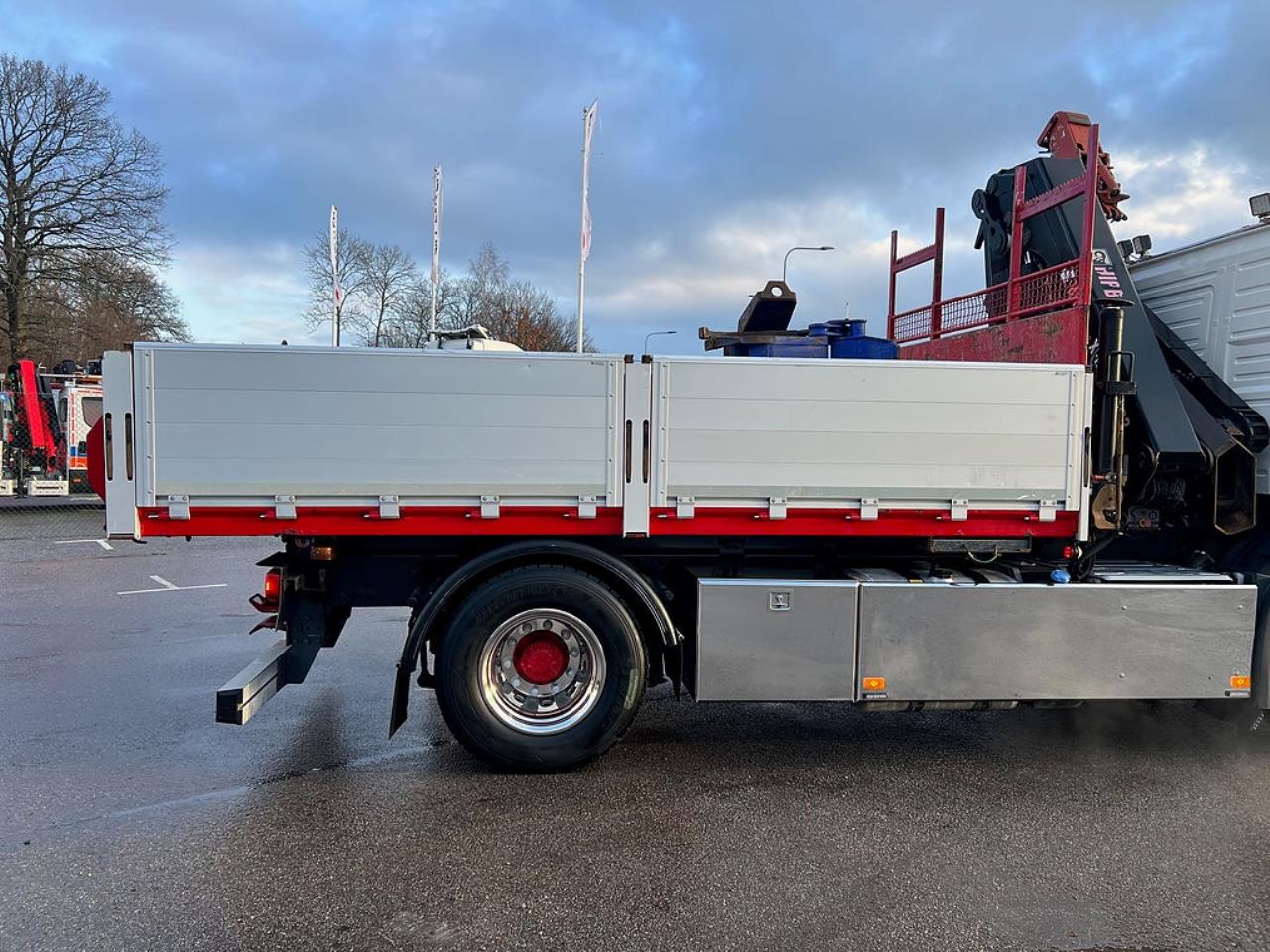 Volvo FM 330 4x2 Tipp & Kranbil, Plogutr, Kommunbil, Euro 6 2016 - Kran